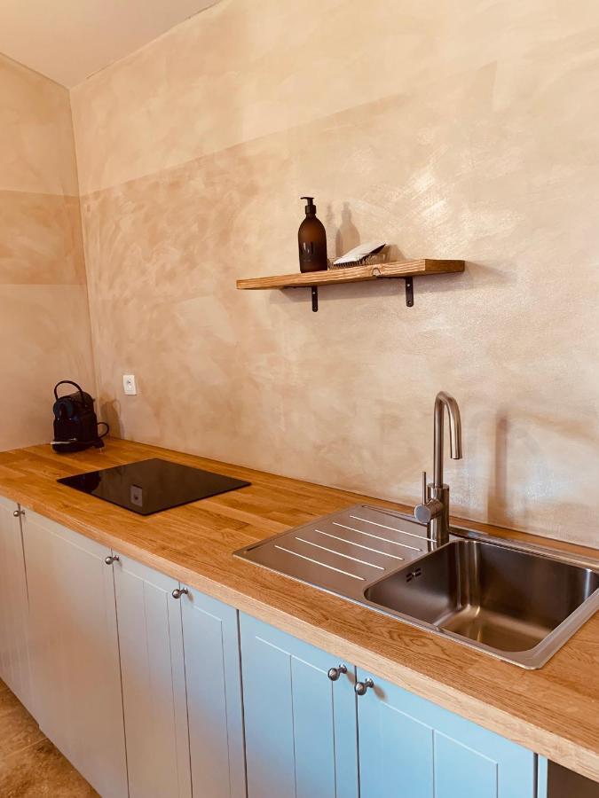 Le Vieux Portail Bed & Breakfast Saint-Saturnin-les-Apt Exterior photo