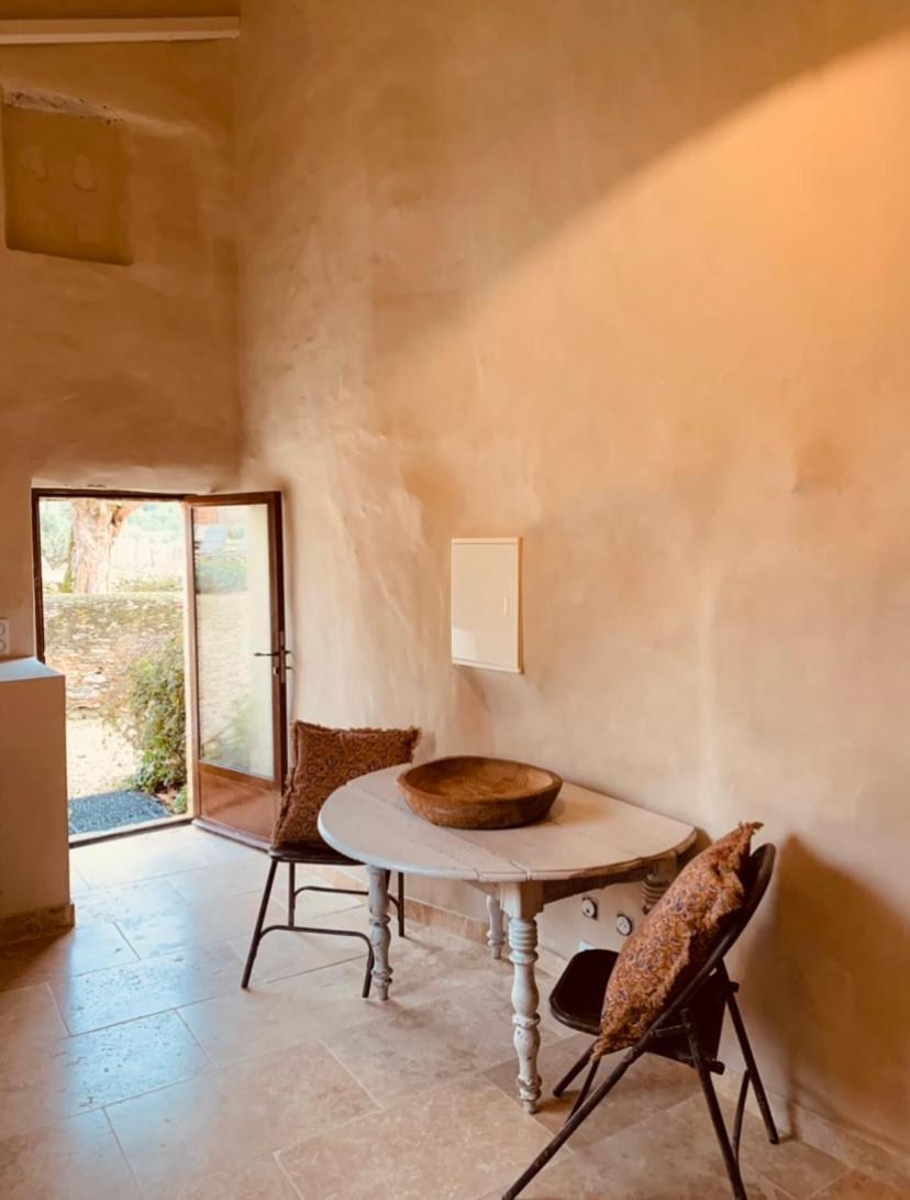 Le Vieux Portail Bed & Breakfast Saint-Saturnin-les-Apt Exterior photo